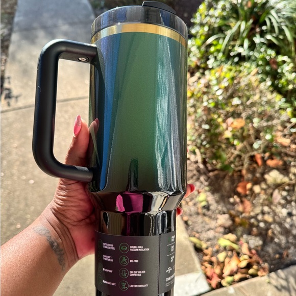 Green Wicked Stanley Cup Target Exclusive Elphaba NWT - Picture 5 of 8